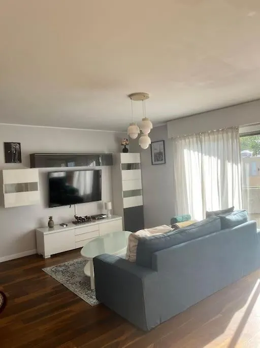 Apartment Appartement Pres De Paris , Creteil Soleil, Metro 8 Prefecture