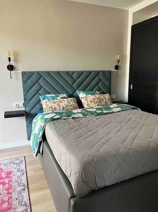 Apartment Appartement Pres De Paris , Creteil Soleil, Metro 8 Prefecture