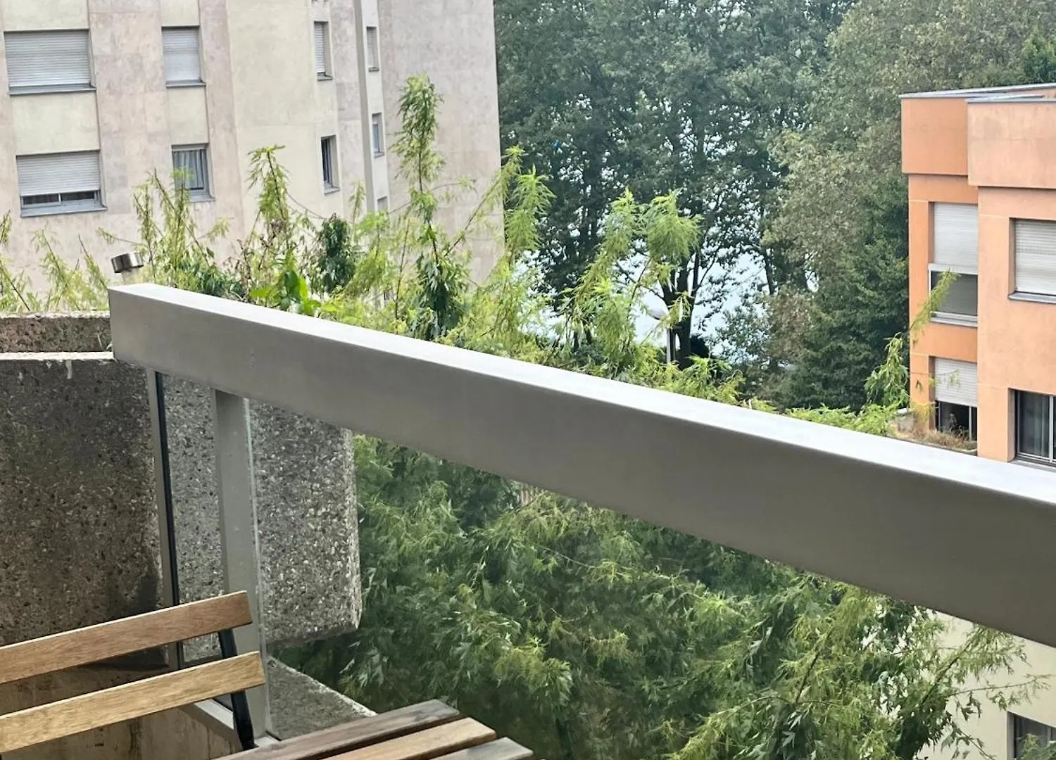 Appartement Pres De Paris , Creteil Soleil, Metro 8 Prefecture 0*,  France